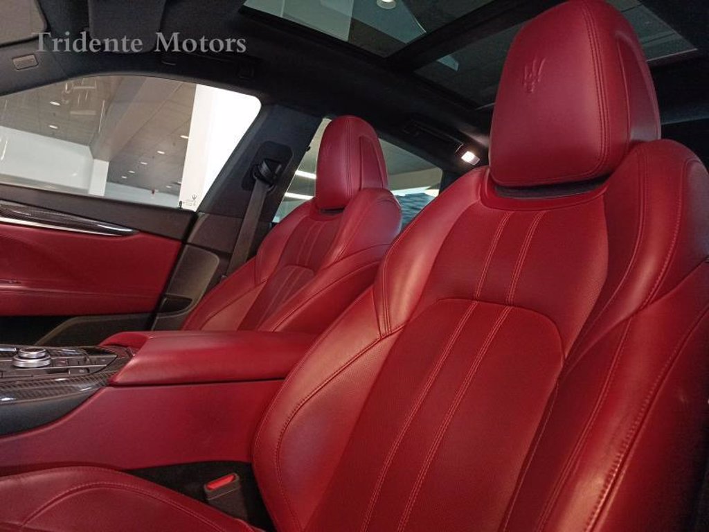 MASERATI Levante 3.0 v6 430cv auto