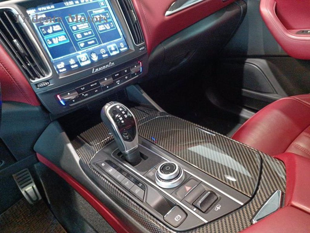 MASERATI Levante 3.0 v6 430cv auto