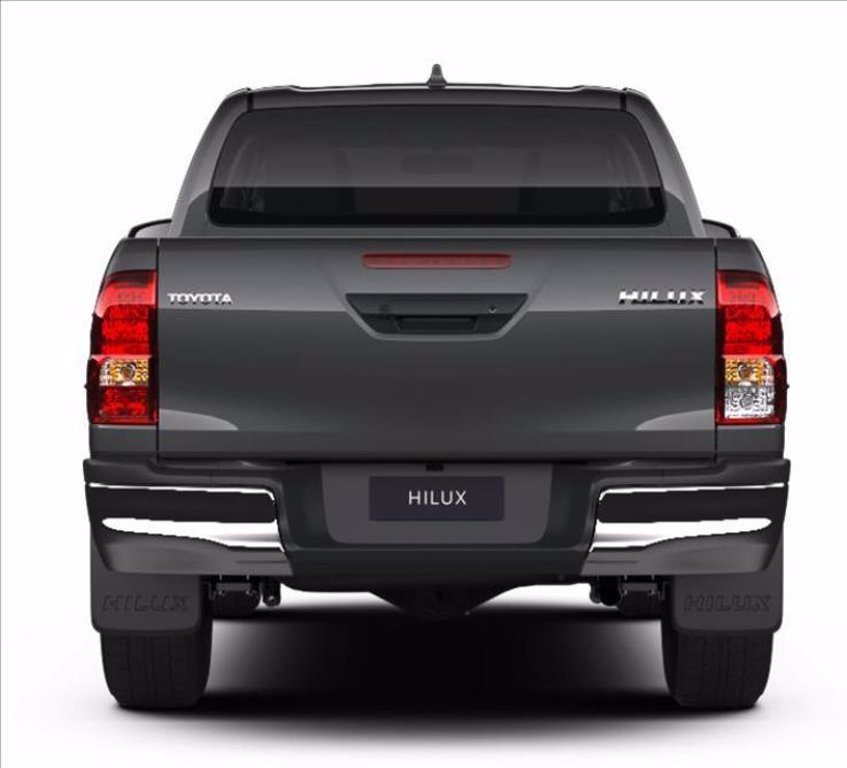 TOYOTA Hilux 2.4 d-4d double cab Lounge auto