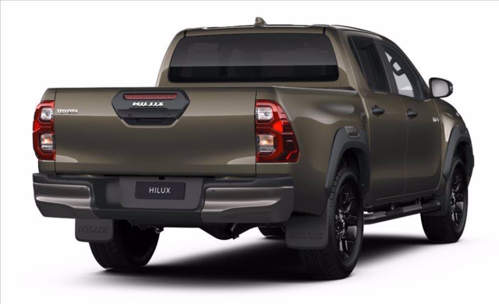 TOYOTA Hilux 2.8 d-4d 48V double cab Invincible auto