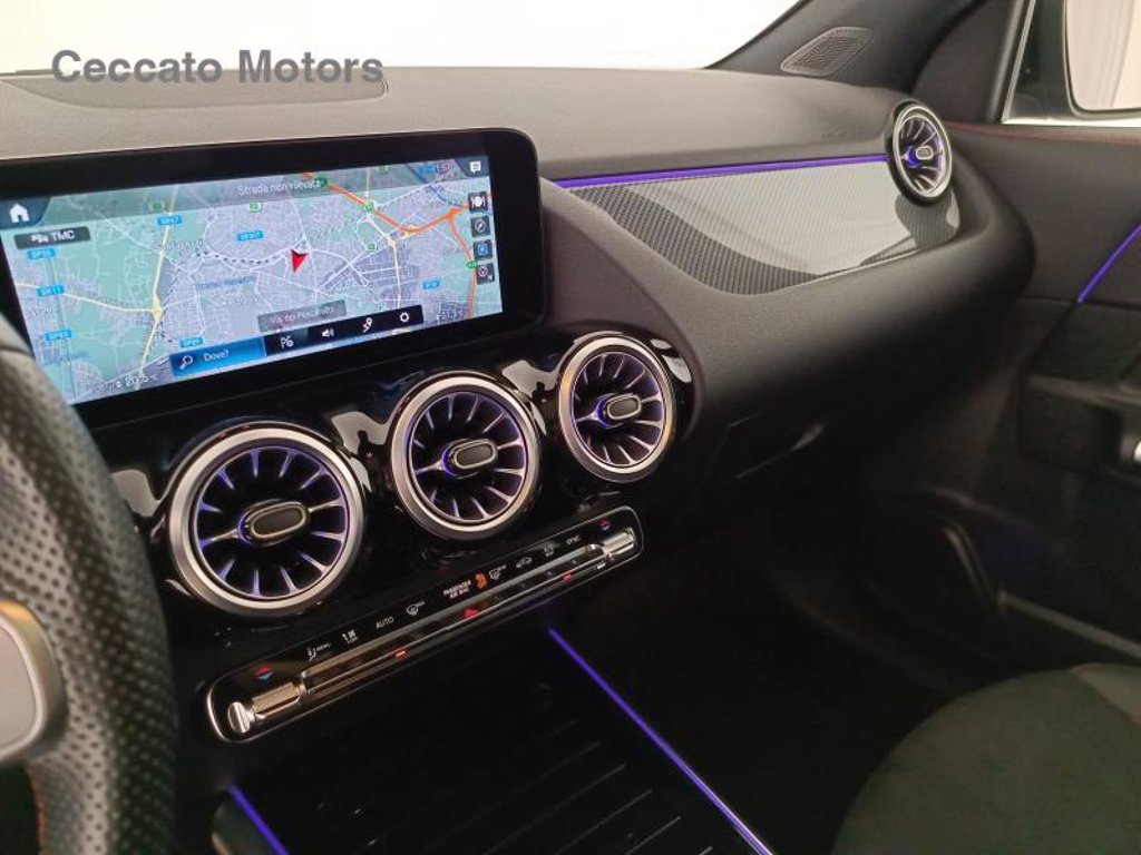MERCEDES Gla 200 d premium auto