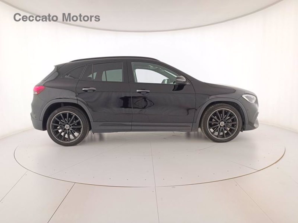 MERCEDES Gla 200 d premium auto