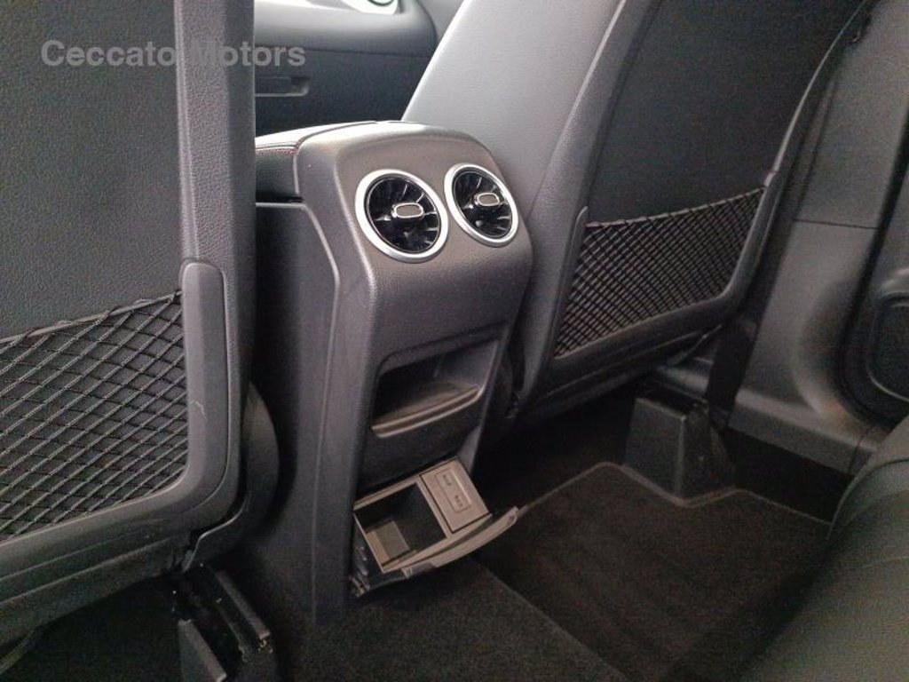 MERCEDES Gla 200 d premium auto