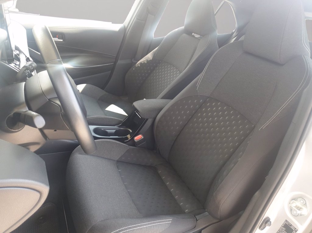 TOYOTA C-hr 1.8h active e-cvt