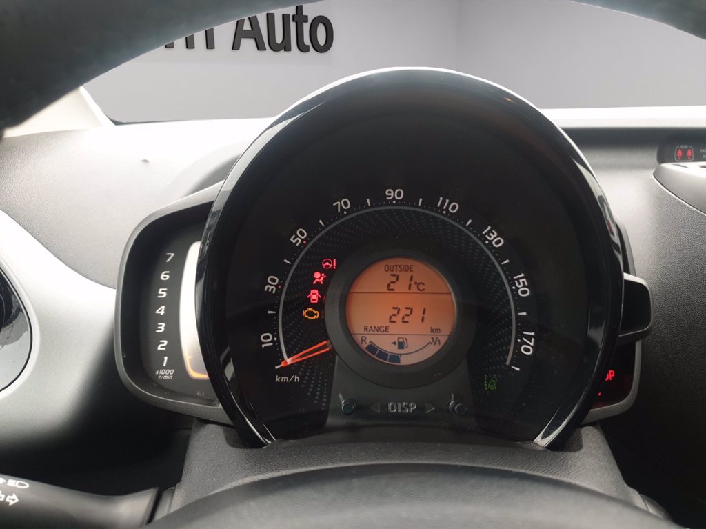 TOYOTA Aygo 5p 1.0 x-play 72cv