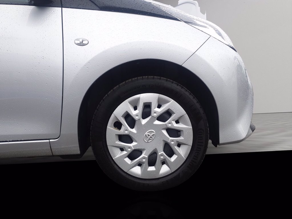TOYOTA Aygo 5p 1.0 x-play 72cv