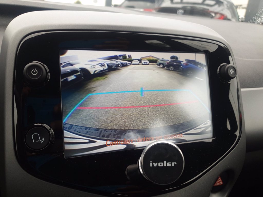 TOYOTA Aygo 5p 1.0 x-play 72cv