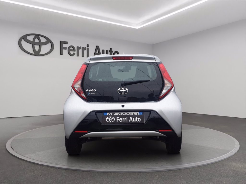 TOYOTA Aygo 5p 1.0 x-play 72cv