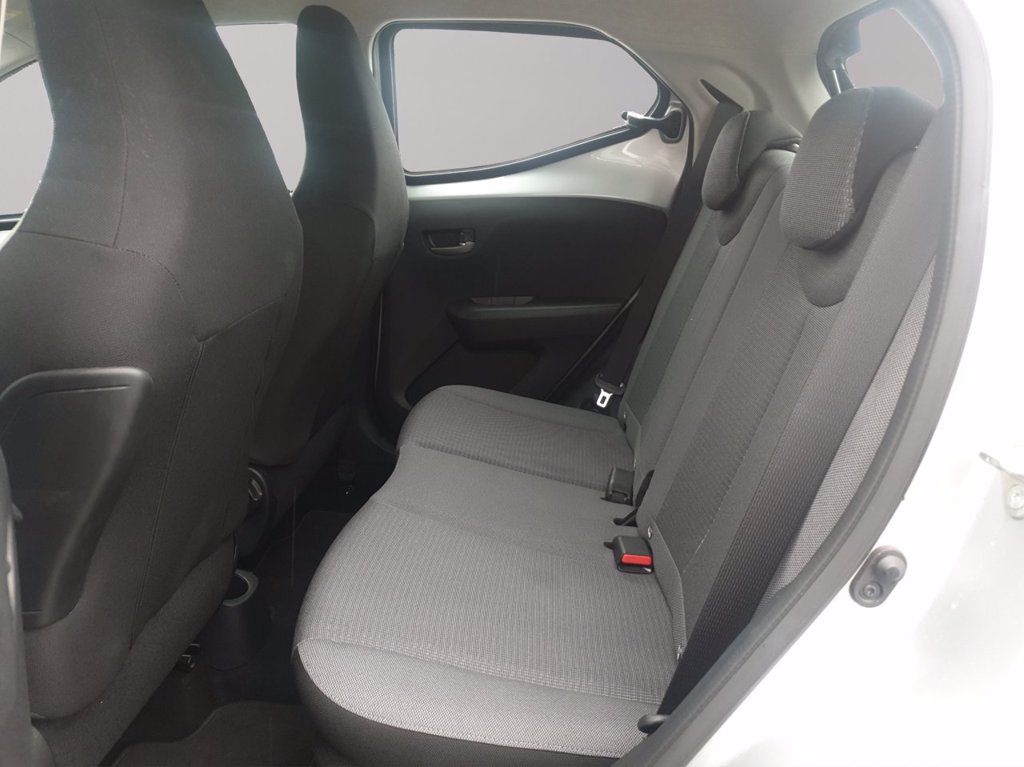 TOYOTA Aygo 5p 1.0 x-play 72cv