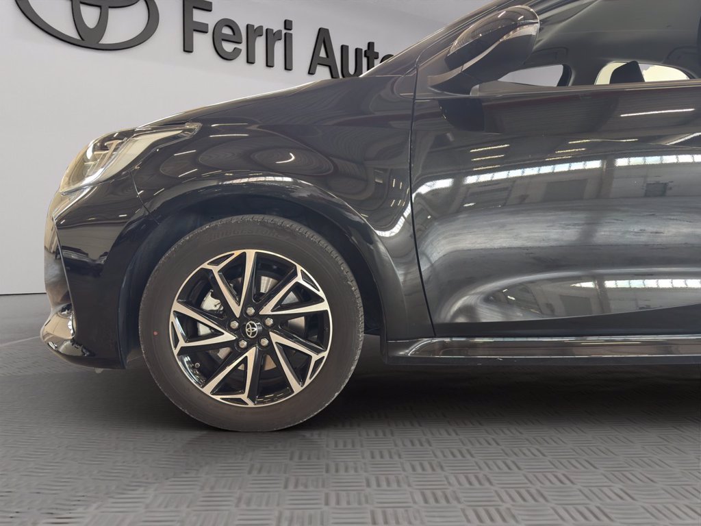 TOYOTA Yaris 1.5h trend