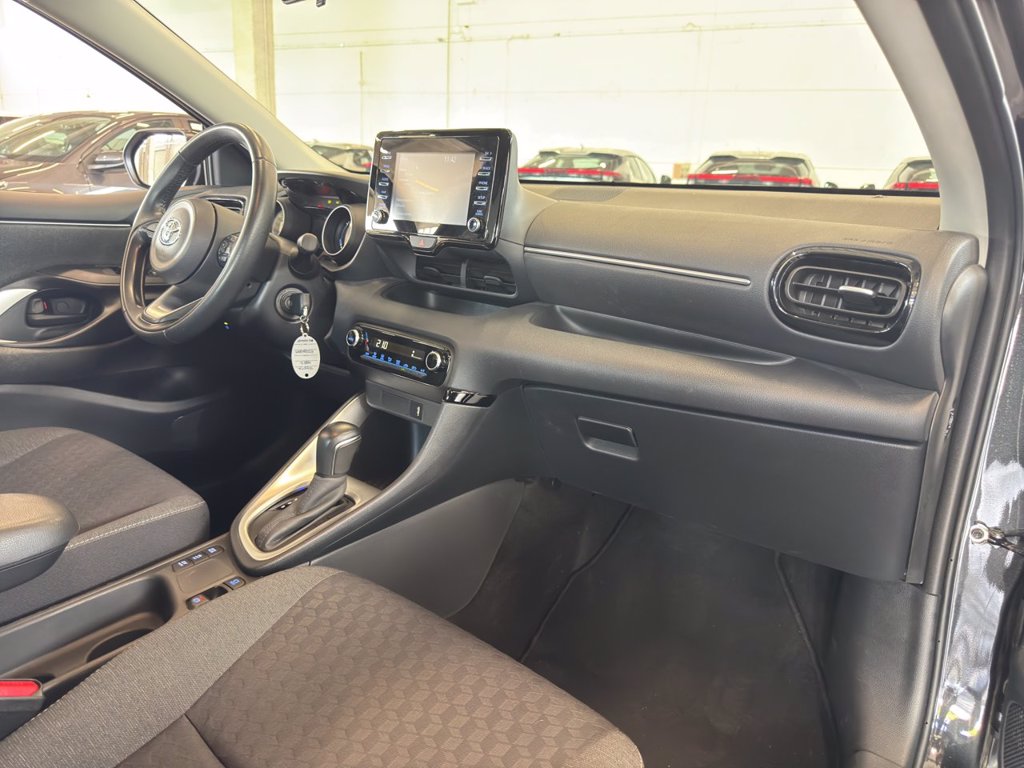 TOYOTA Yaris 1.5h trend