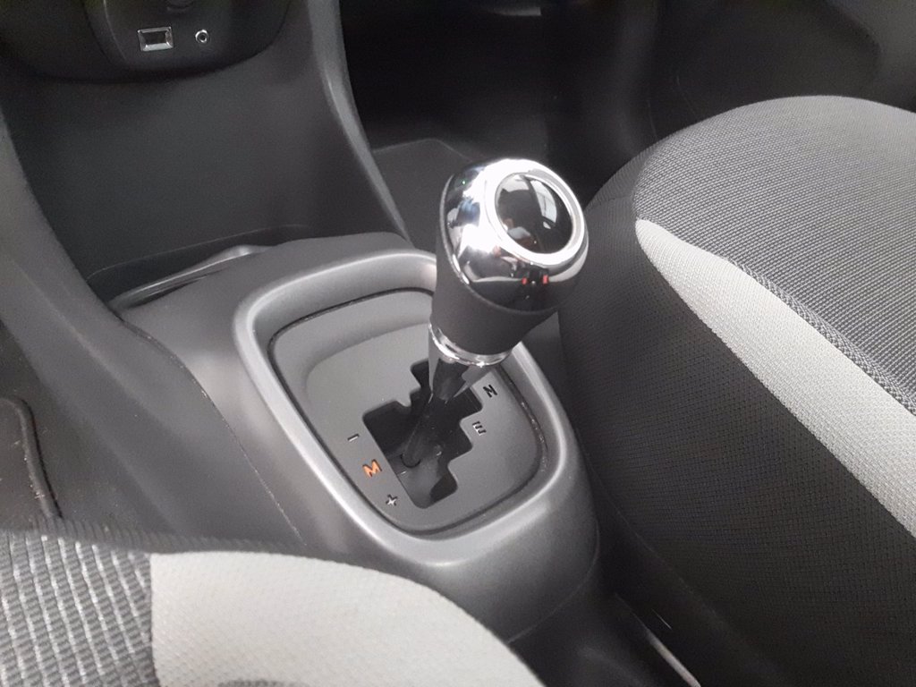 TOYOTA Aygo 5p 1.0 x-play m-mt 72cv