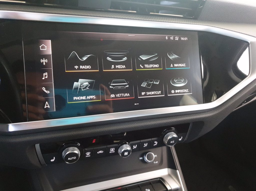 AUDI Q3 40 2.0 tfsi s line edition quattro s-tronic