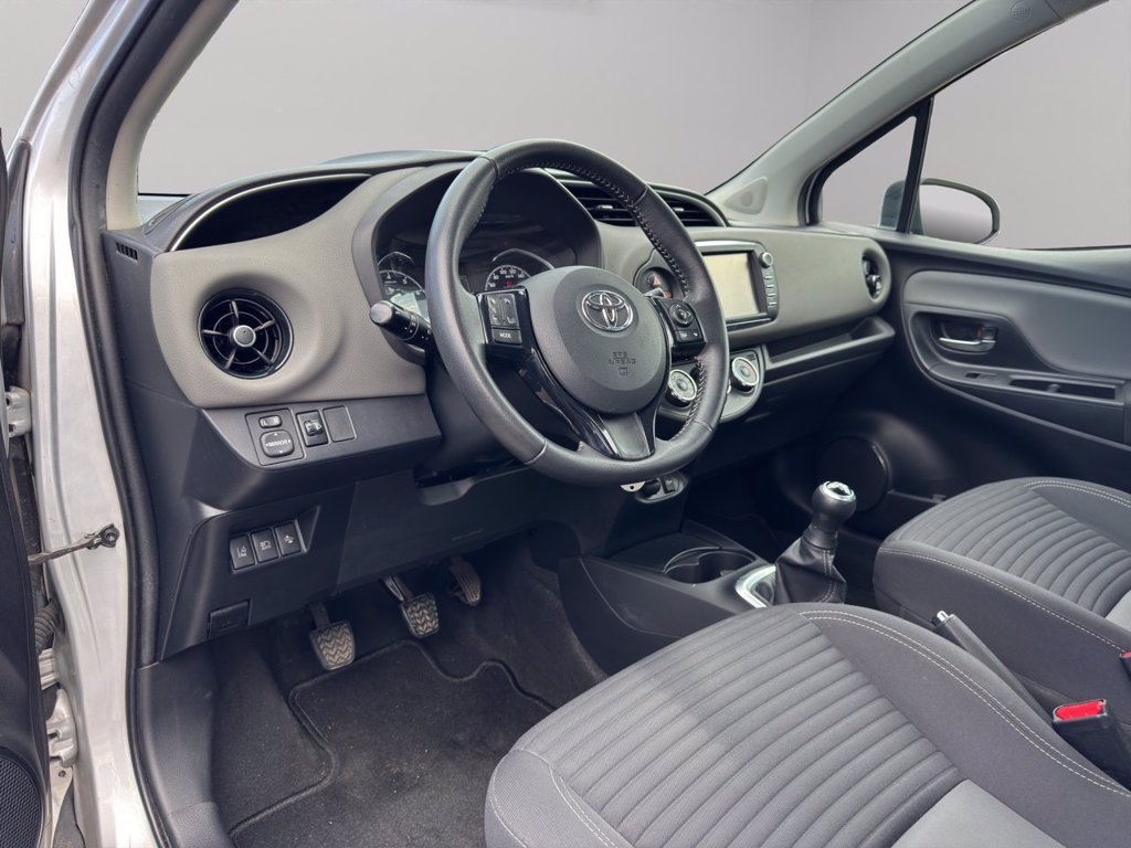 TOYOTA Yaris 5p 1.0 active