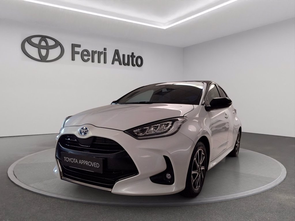 TOYOTA Yaris 1.5h style
