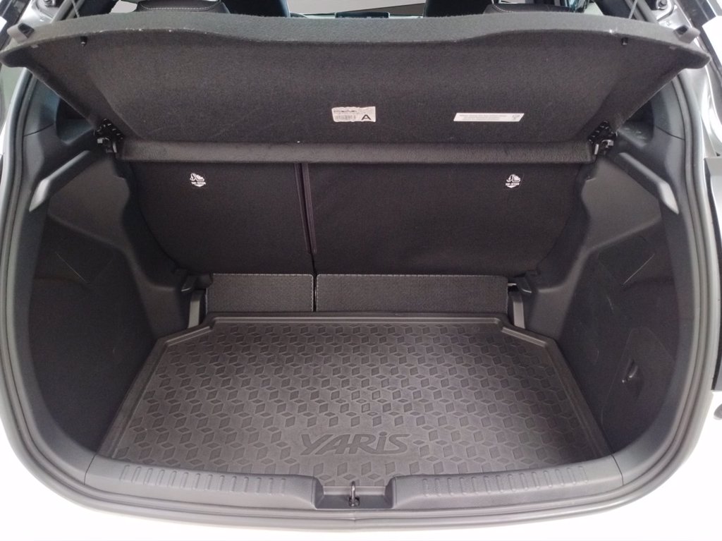 TOYOTA Yaris 1.5h style
