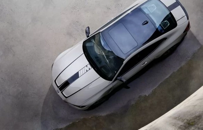 G82 Coupe Design Positioning 3