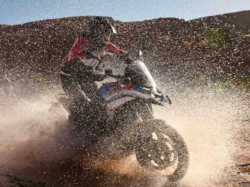 SERVICE SEASON BMW MOTORRAD