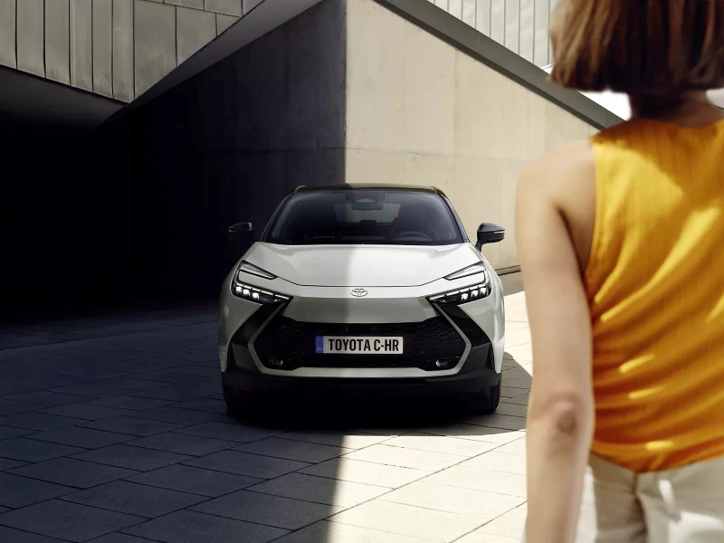 Nuovo C-HR Hybrid