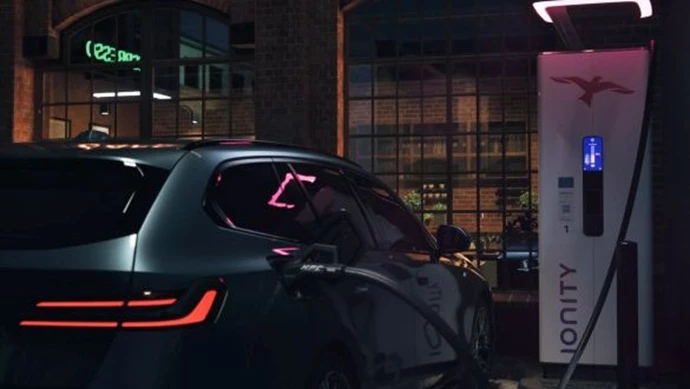 G61 Phev Touring Public Charging Alternative 3To2