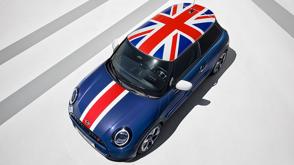 Mini Cooper Oxford Exterior Wide