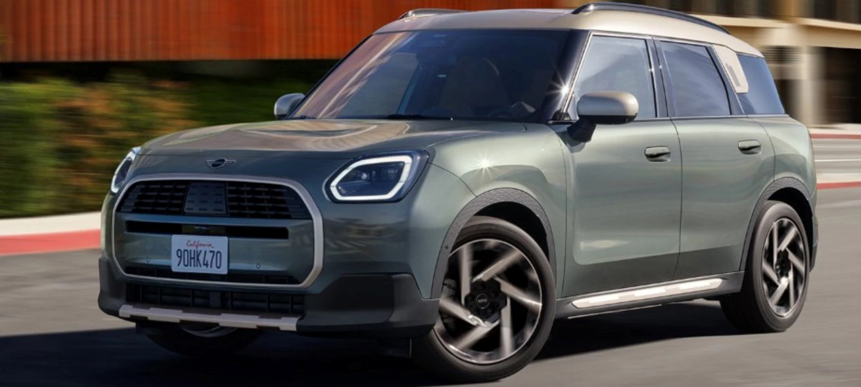 03 NUOVA MINI COUNTRYMAN Slide