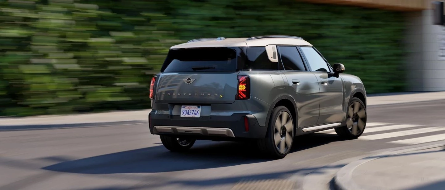 Mini U25BEV Stage Superwide.Webp.Asset.1724923322806