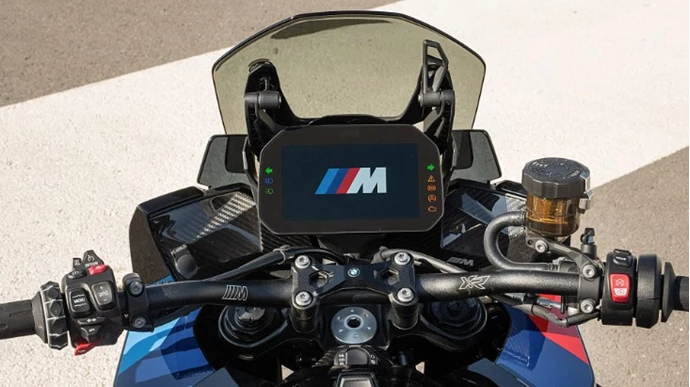 M1000xr 3