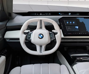 P90636120 Lowres Bmw 740 Xdrive 04 20