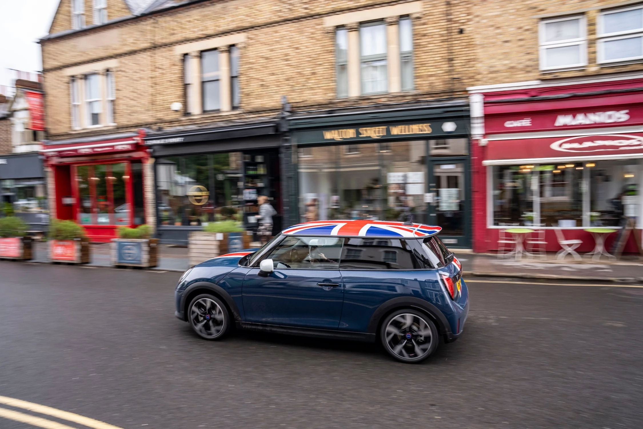 P90647825 Lowres Mini Cooper S Oxford