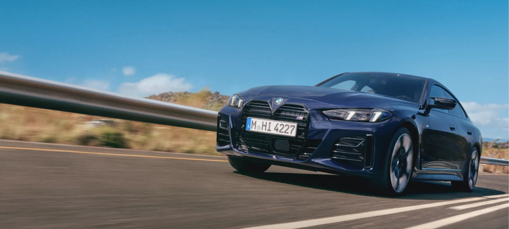 46 BMW M4 GRAN COUPÉ Slide