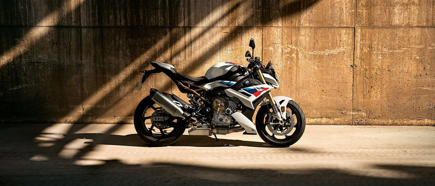 Bmw S1000r (1)